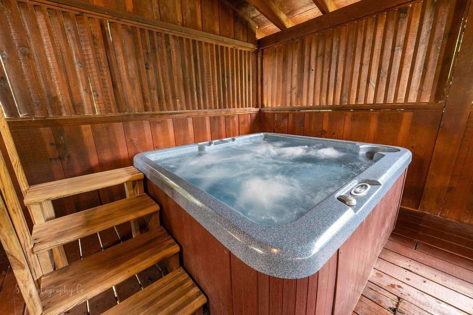 Hibernation Station Cabin Sevierville Exterior photo