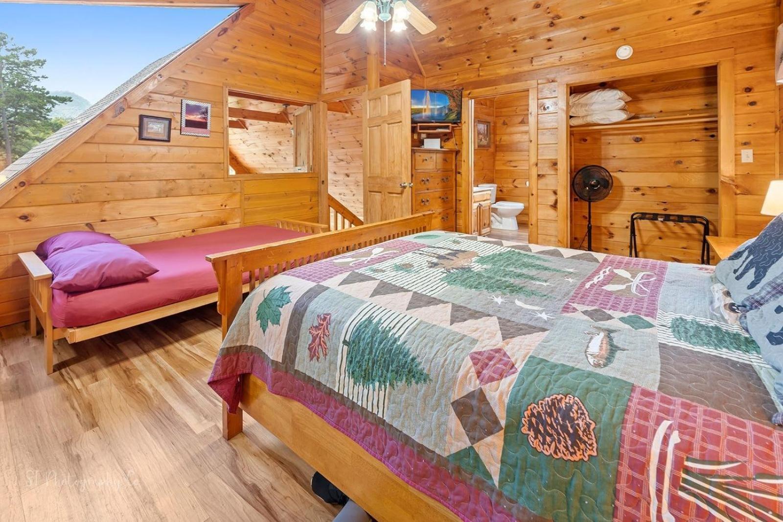 Hibernation Station Cabin Sevierville Exterior photo
