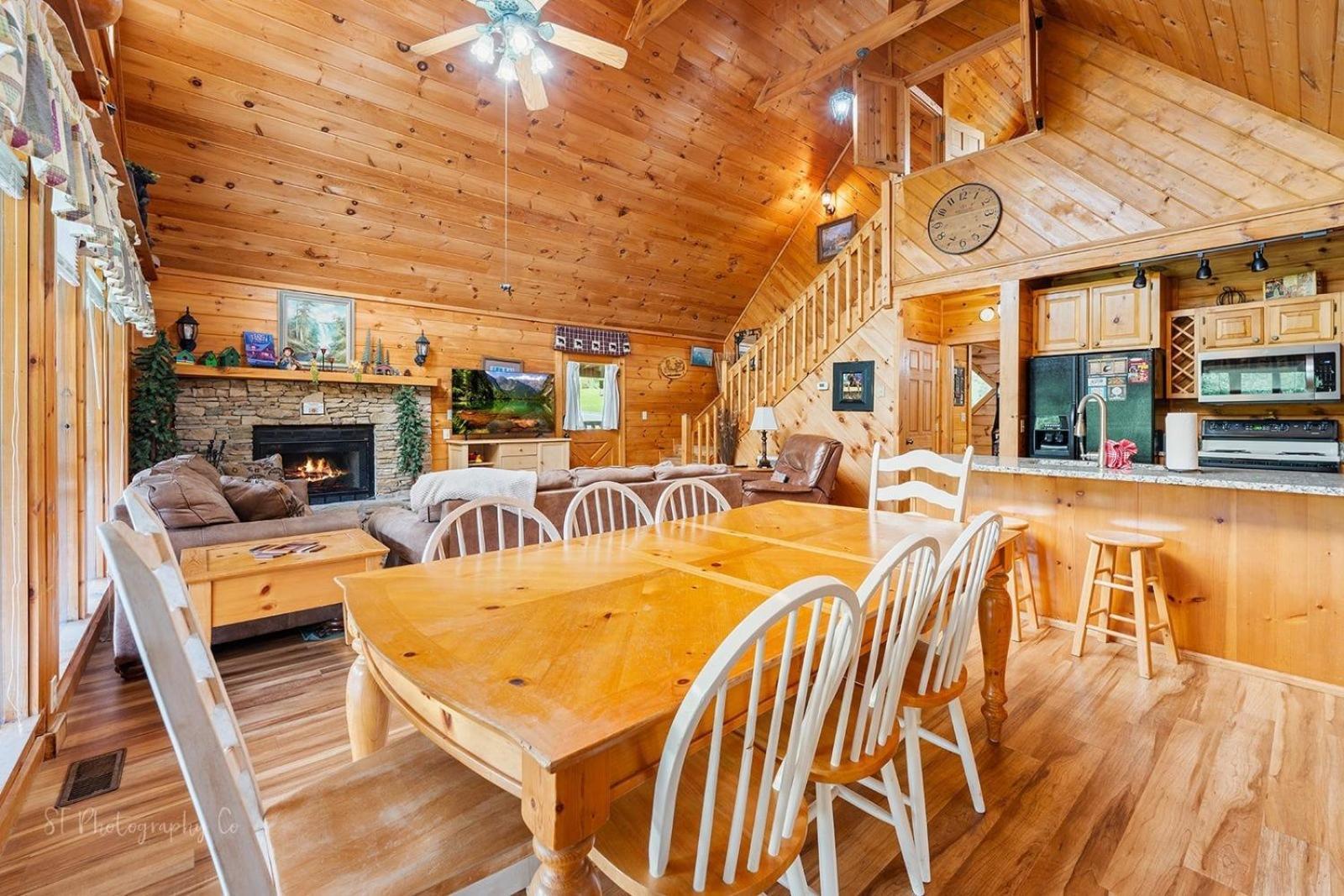 Hibernation Station Cabin Sevierville Exterior photo