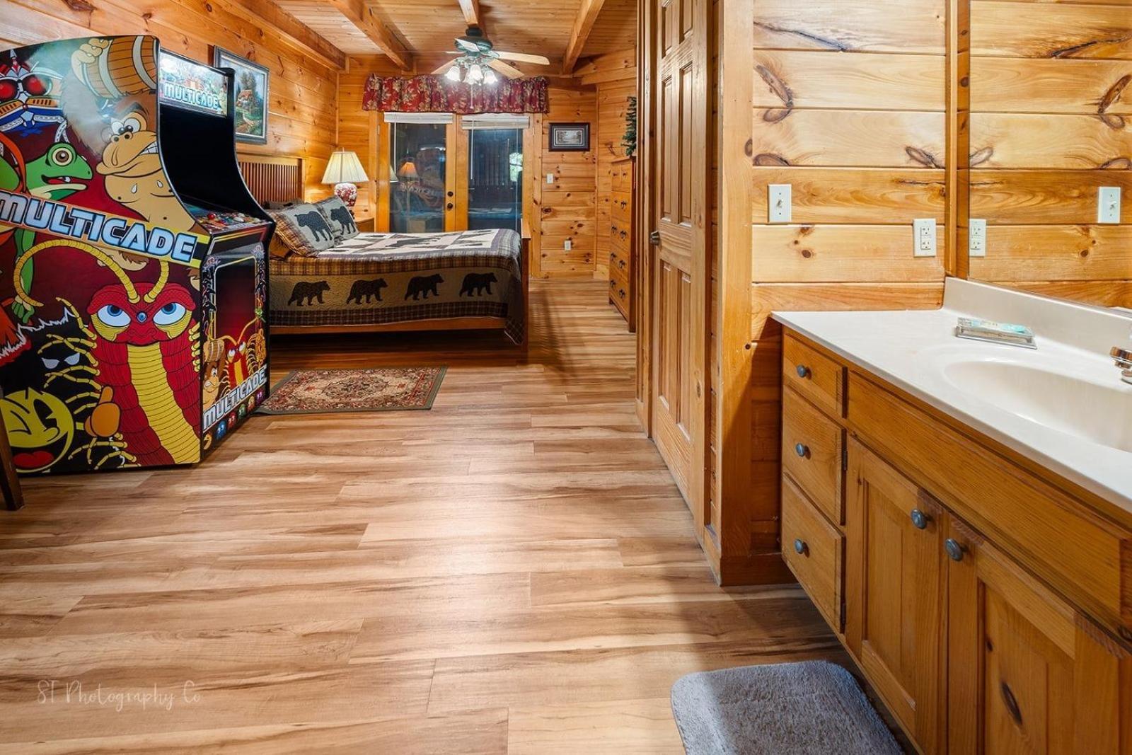 Hibernation Station Cabin Sevierville Exterior photo