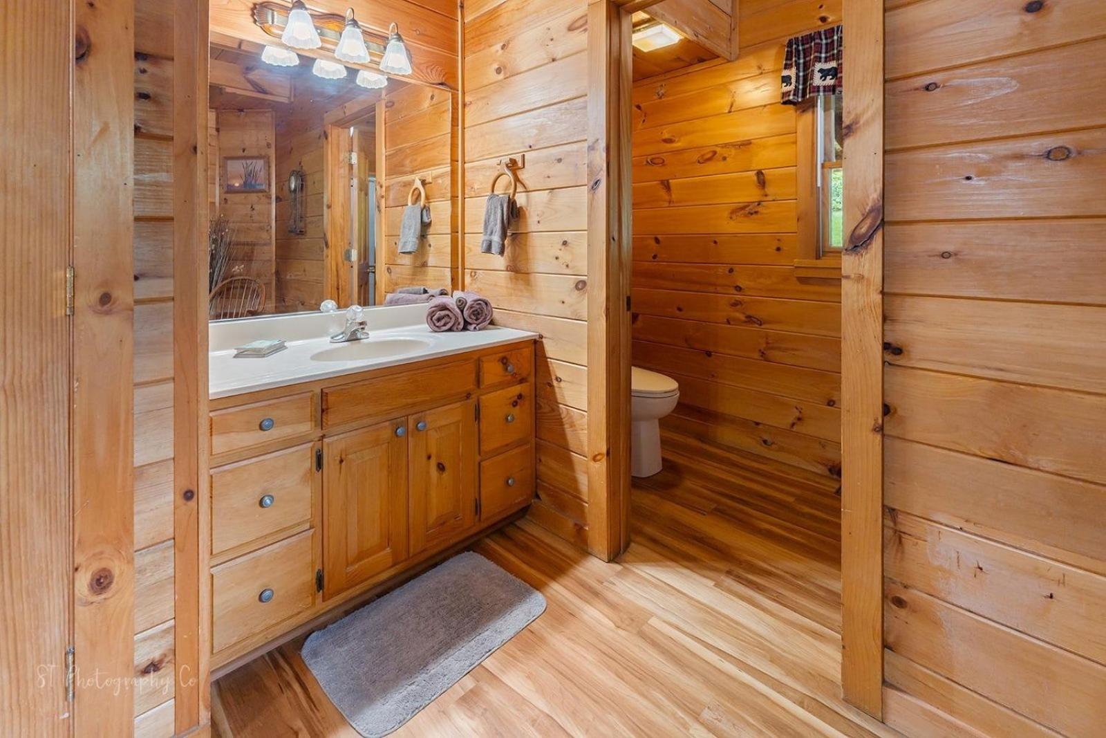 Hibernation Station Cabin Sevierville Exterior photo