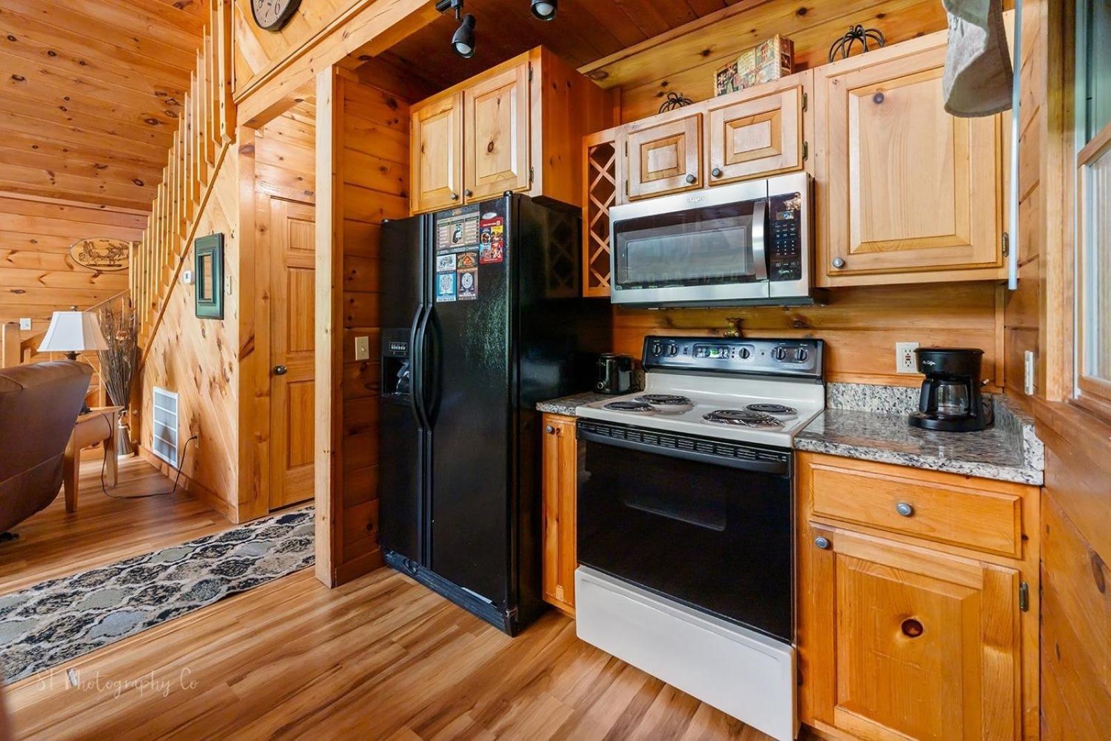 Hibernation Station Cabin Sevierville Exterior photo
